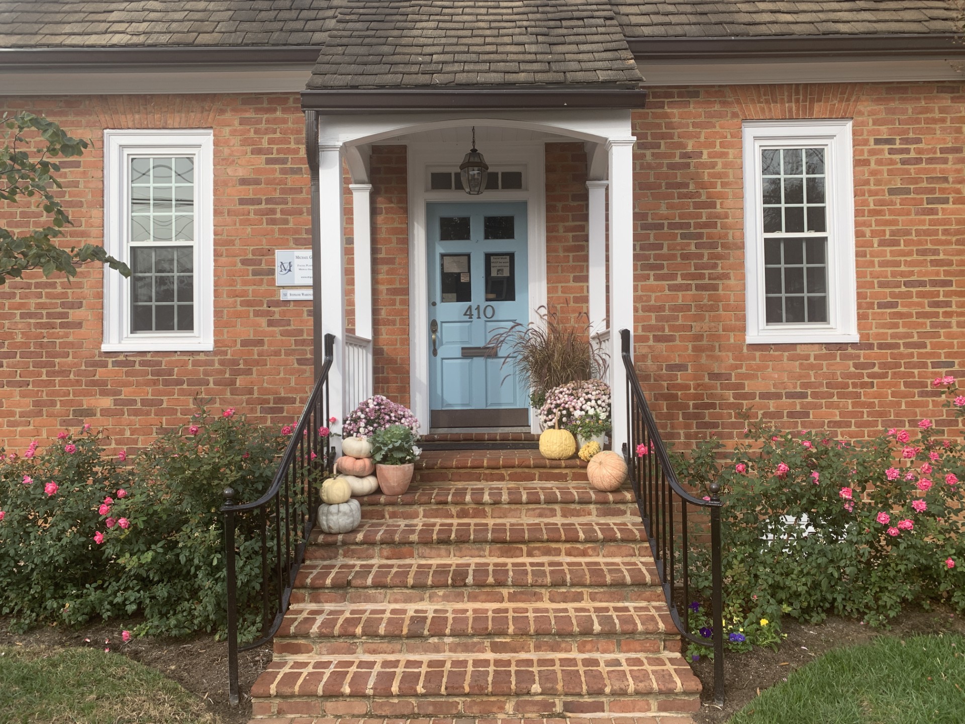 dr godin office entrance richmond